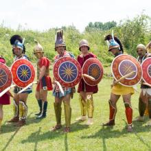 Macedonian Phalangites with lowered Sarisa